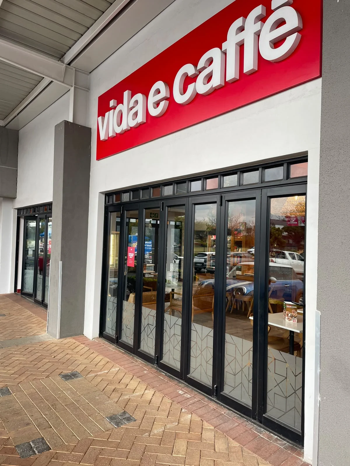 Vida e Caffe - Featherbrooke, Ruimsig